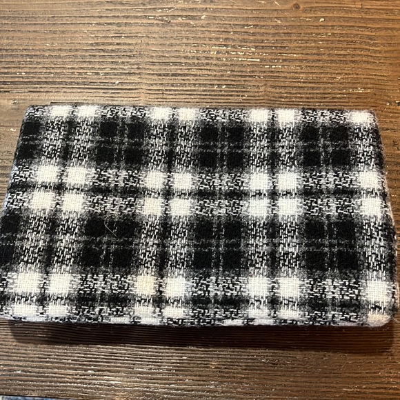 Black and White Checkered Clutch - Picture 2 of 3